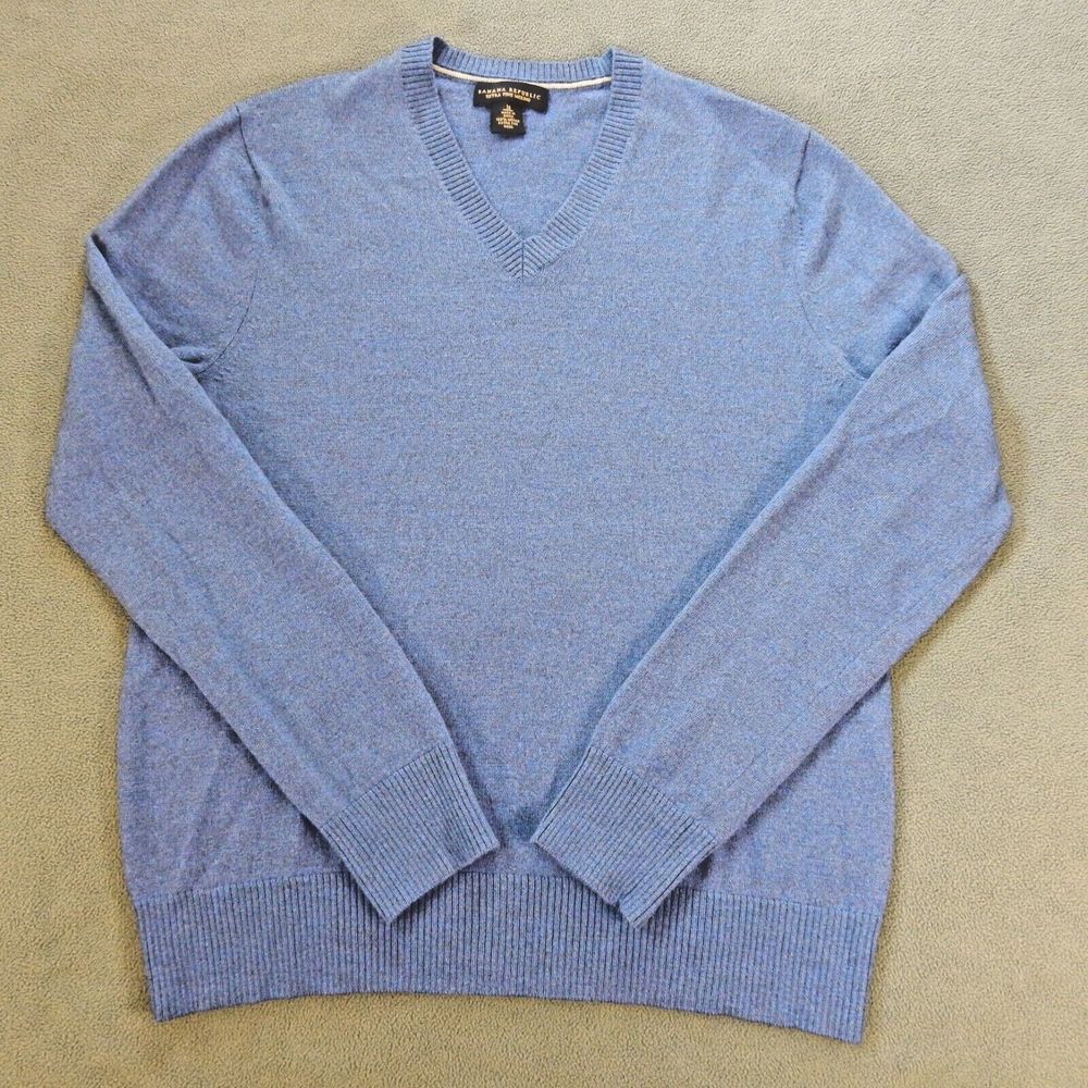Banana Republic Men Sweater Medium Blue 100% Extra Fine Merino Wool VNeck Jumper